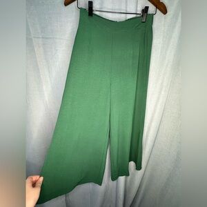 Elegant Green Women's Wide-Leg Pants